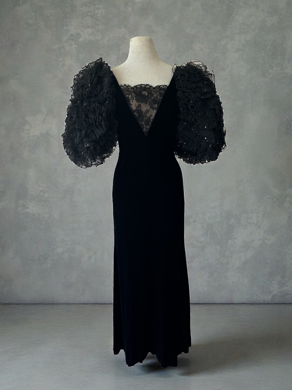 Vtg 80s Oscar de la Renta Black Velvet Gown 8 Rhinestone Voluminous Sleeves NWT - Picture 3 of 12